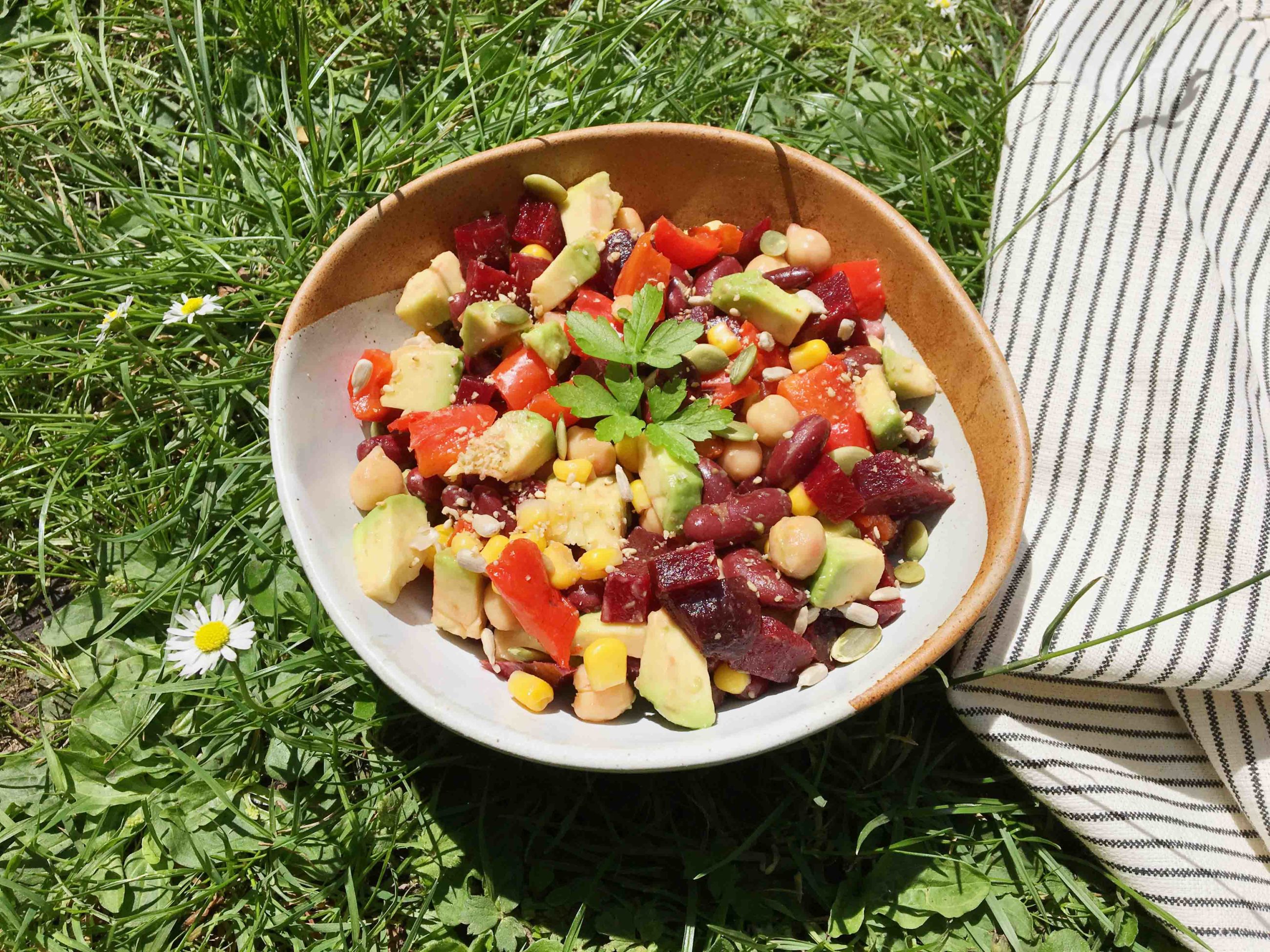 Méli-Mélo Beans, Corn and Beetroot Salad